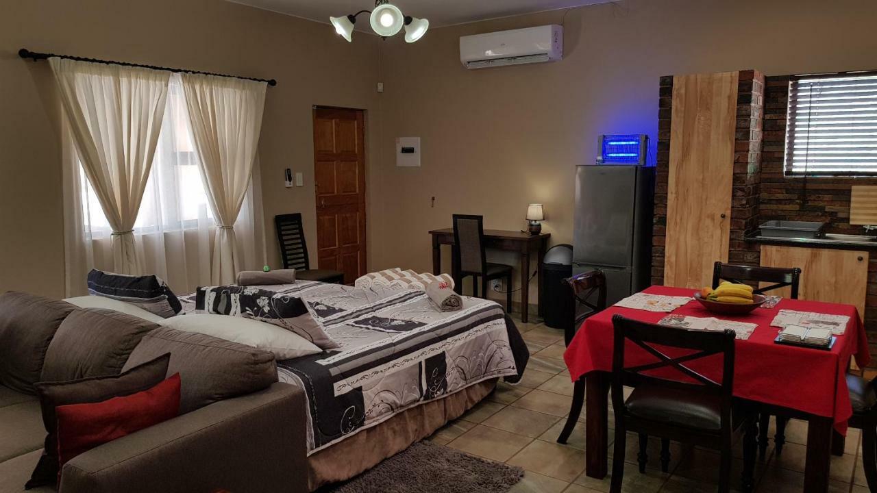 Cottage Lenise Phalaborwa Buitenkant foto
